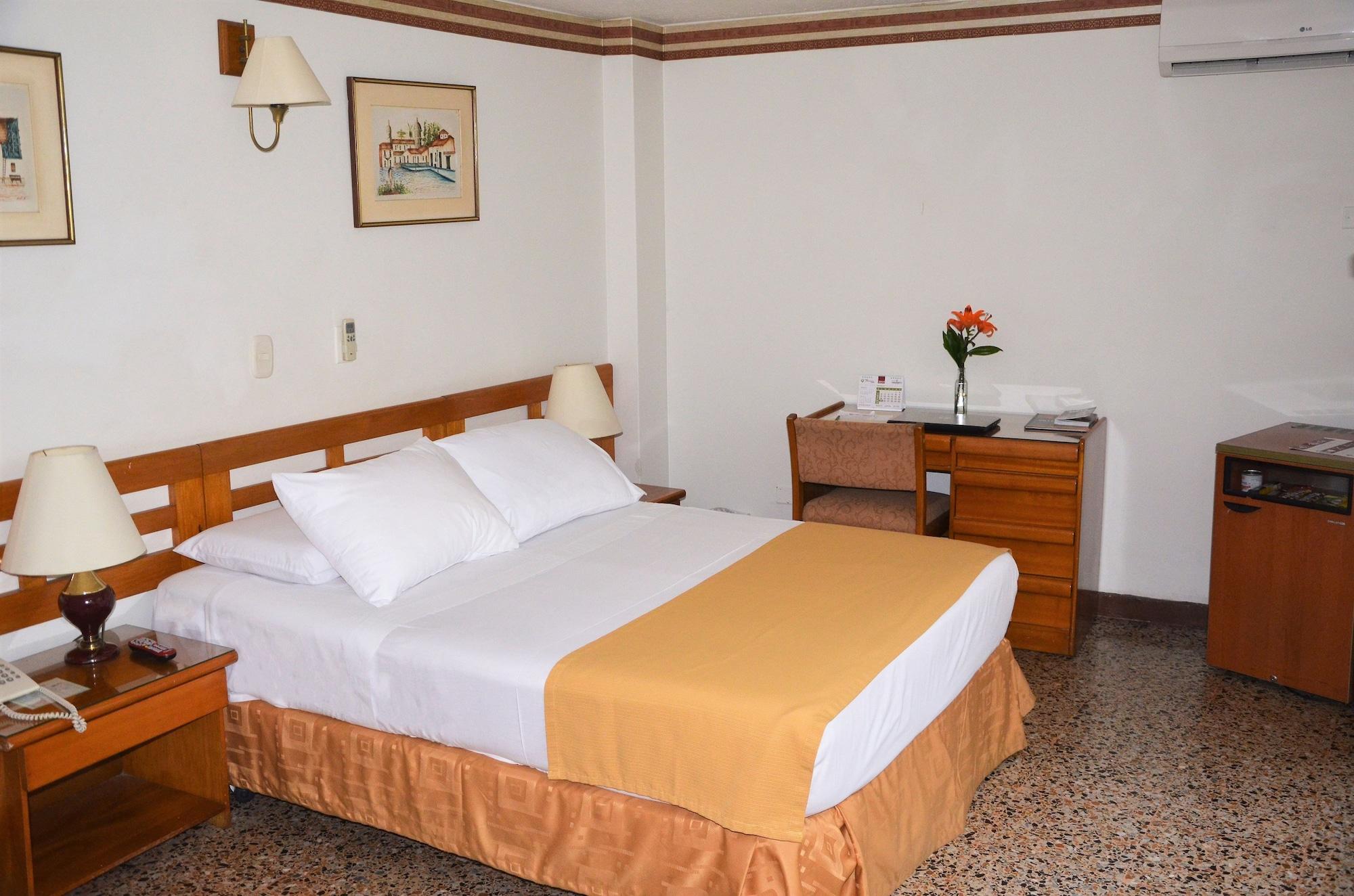 Hotel Villavicencio Plaza Екстериор снимка