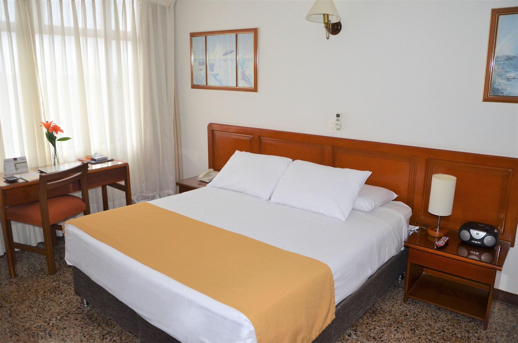 Hotel Villavicencio Plaza Екстериор снимка