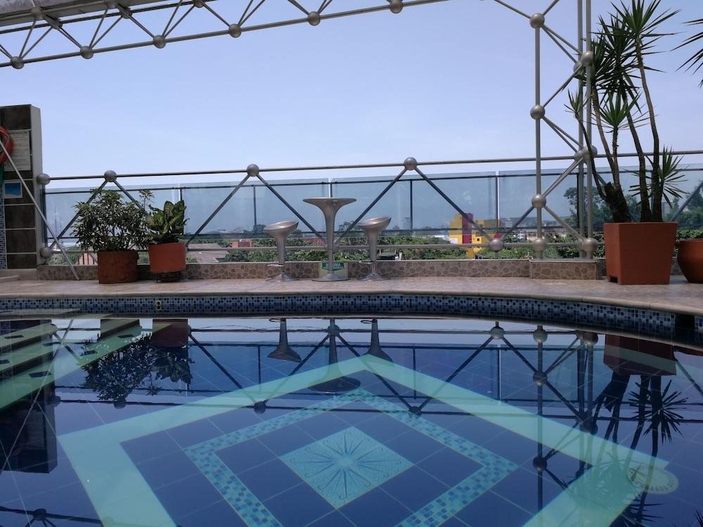 Hotel Villavicencio Plaza Екстериор снимка