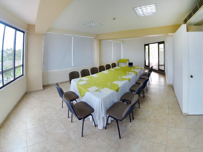 Hotel Villavicencio Plaza Екстериор снимка