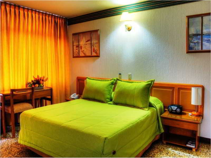 Hotel Villavicencio Plaza Екстериор снимка