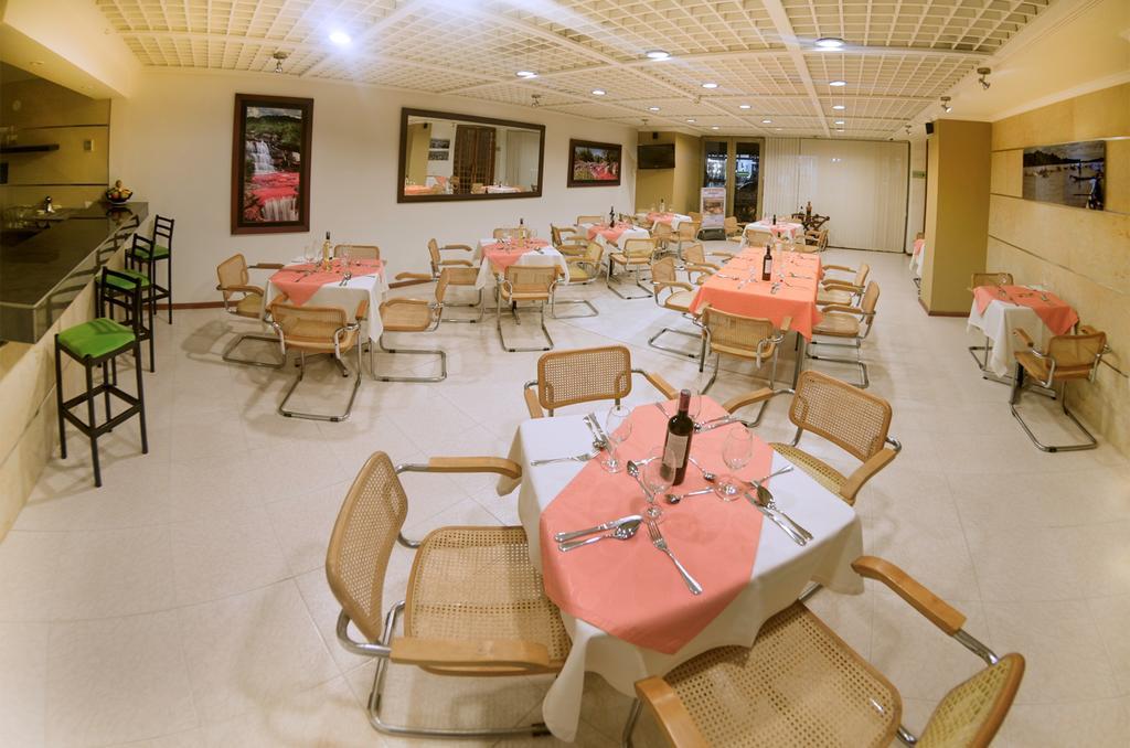 Hotel Villavicencio Plaza Екстериор снимка