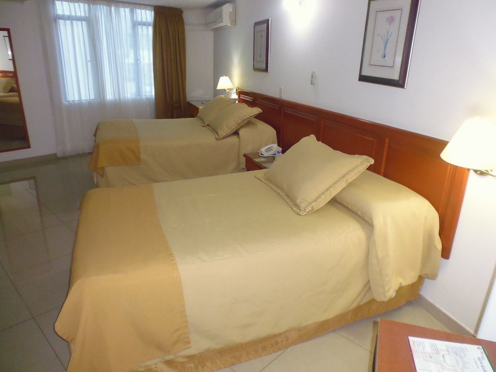 Hotel Villavicencio Plaza Екстериор снимка