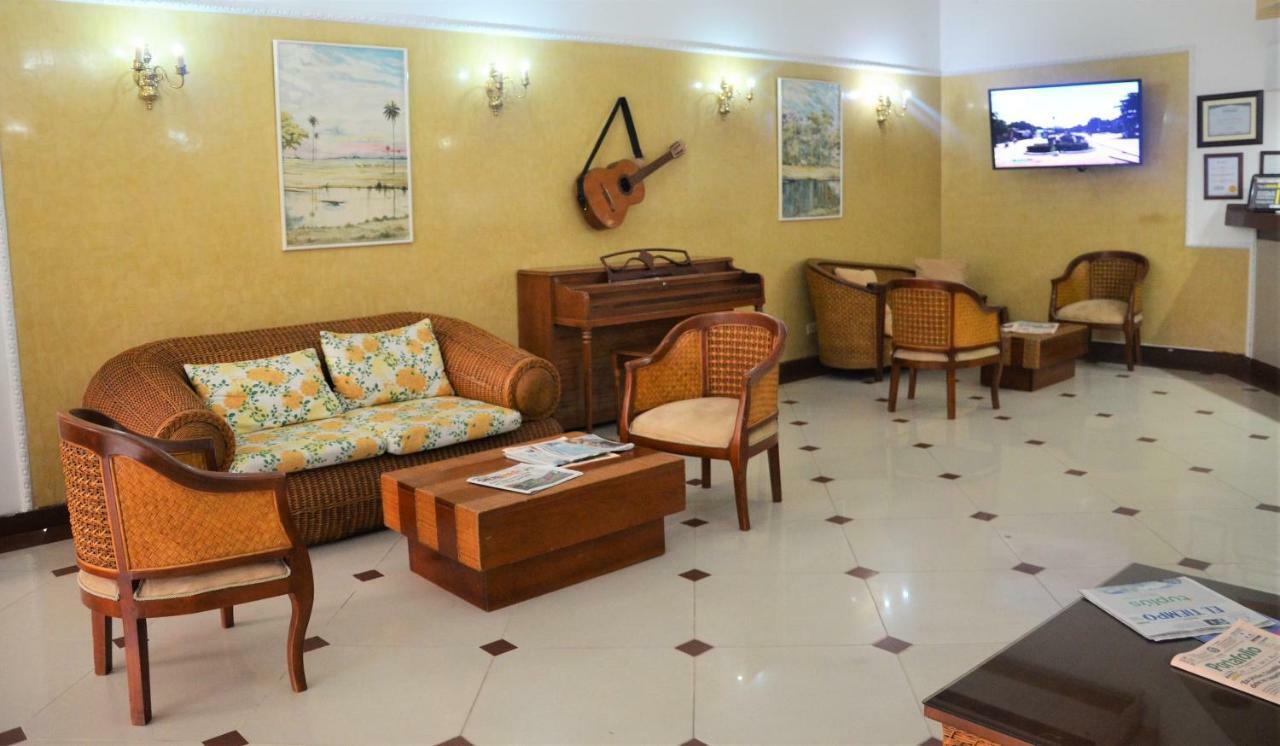 Hotel Villavicencio Plaza Екстериор снимка