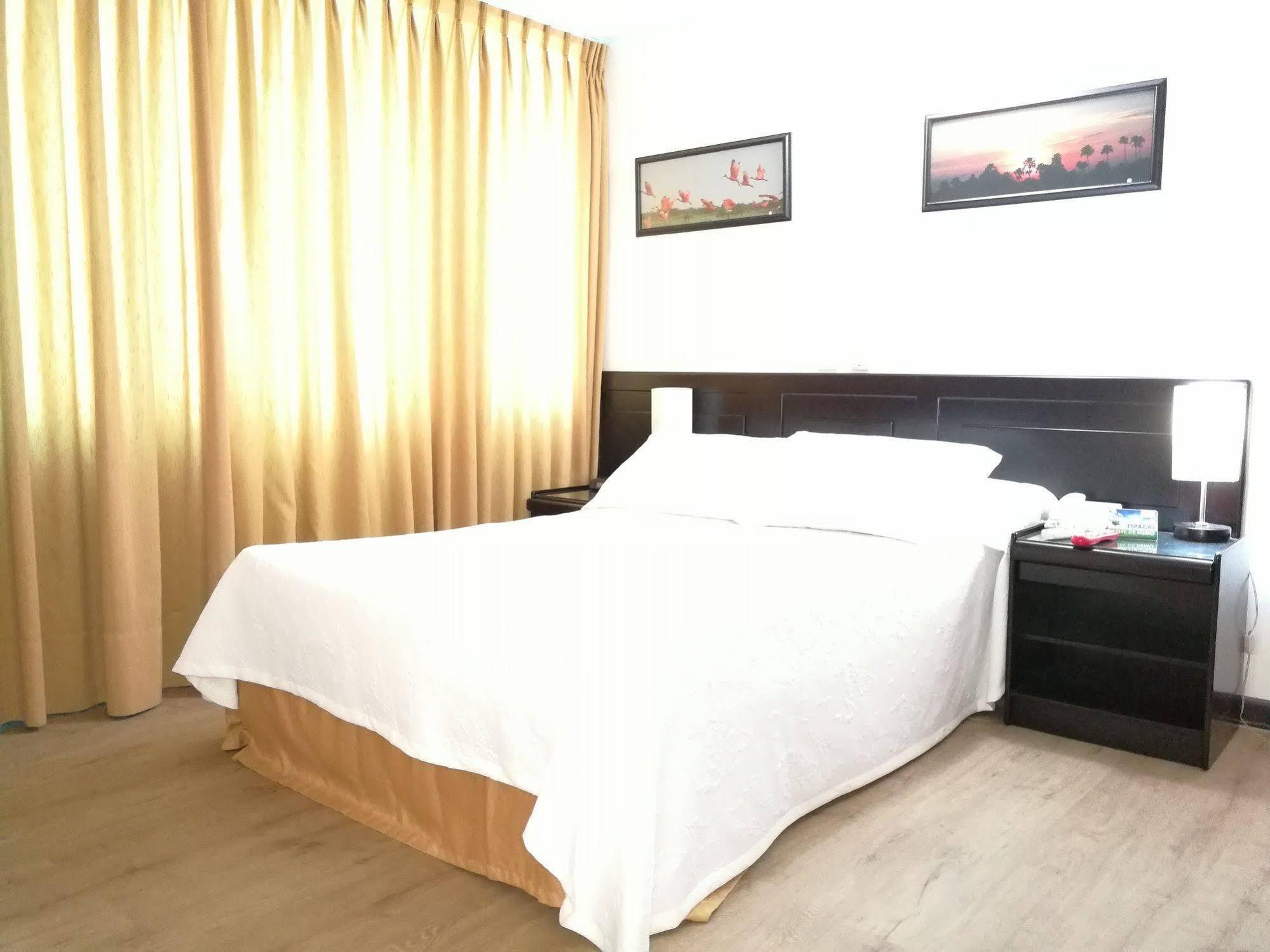 Hotel Villavicencio Plaza Екстериор снимка