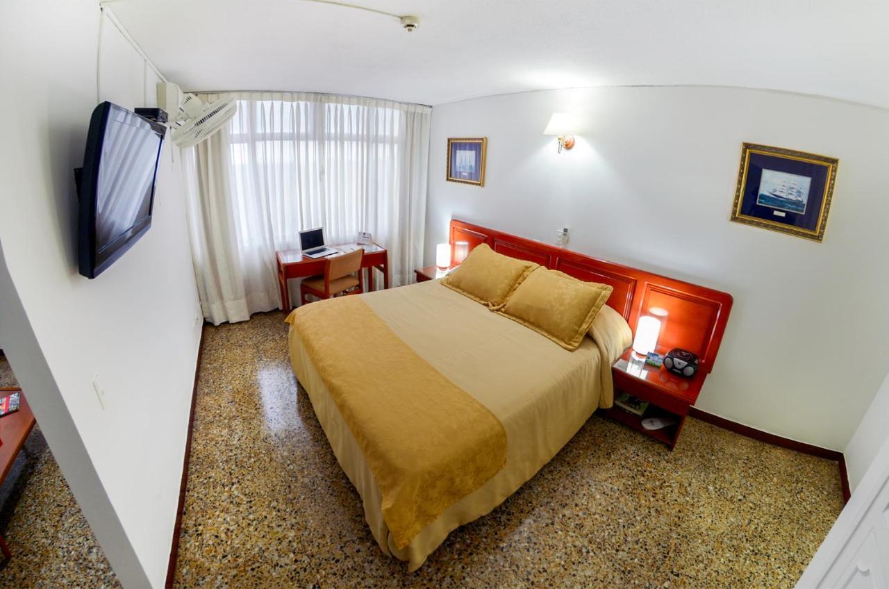 Hotel Villavicencio Plaza Екстериор снимка