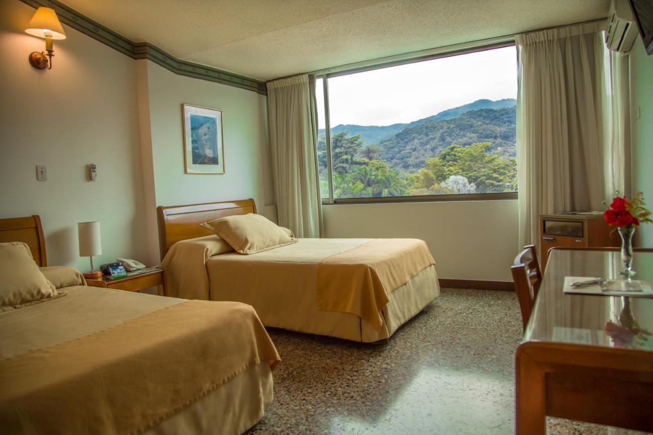 Hotel Villavicencio Plaza Екстериор снимка
