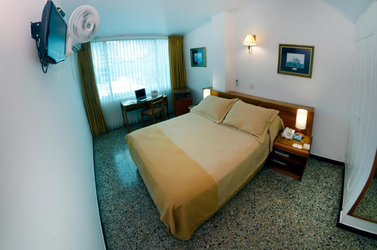 Hotel Villavicencio Plaza Екстериор снимка