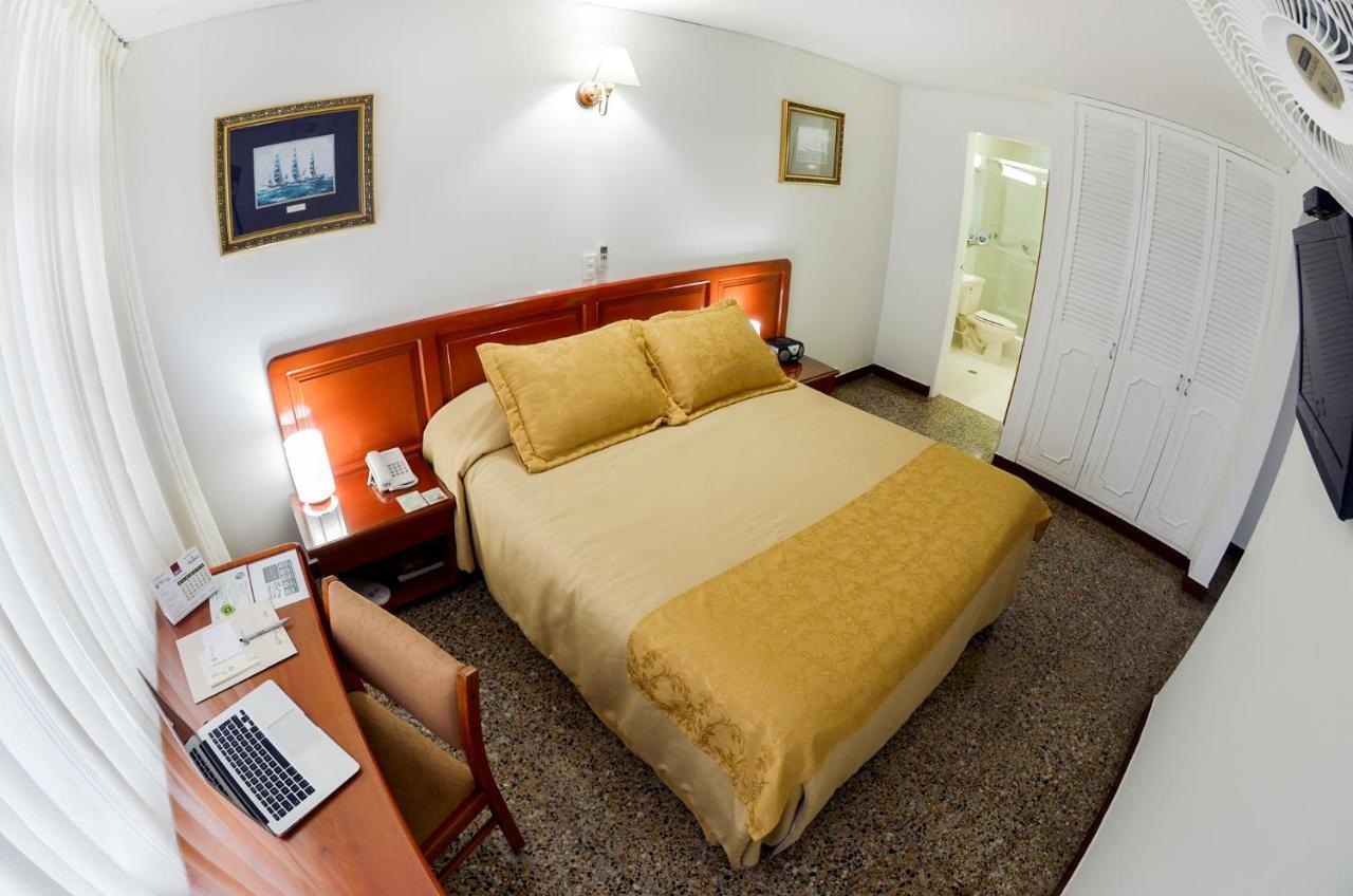 Hotel Villavicencio Plaza Екстериор снимка