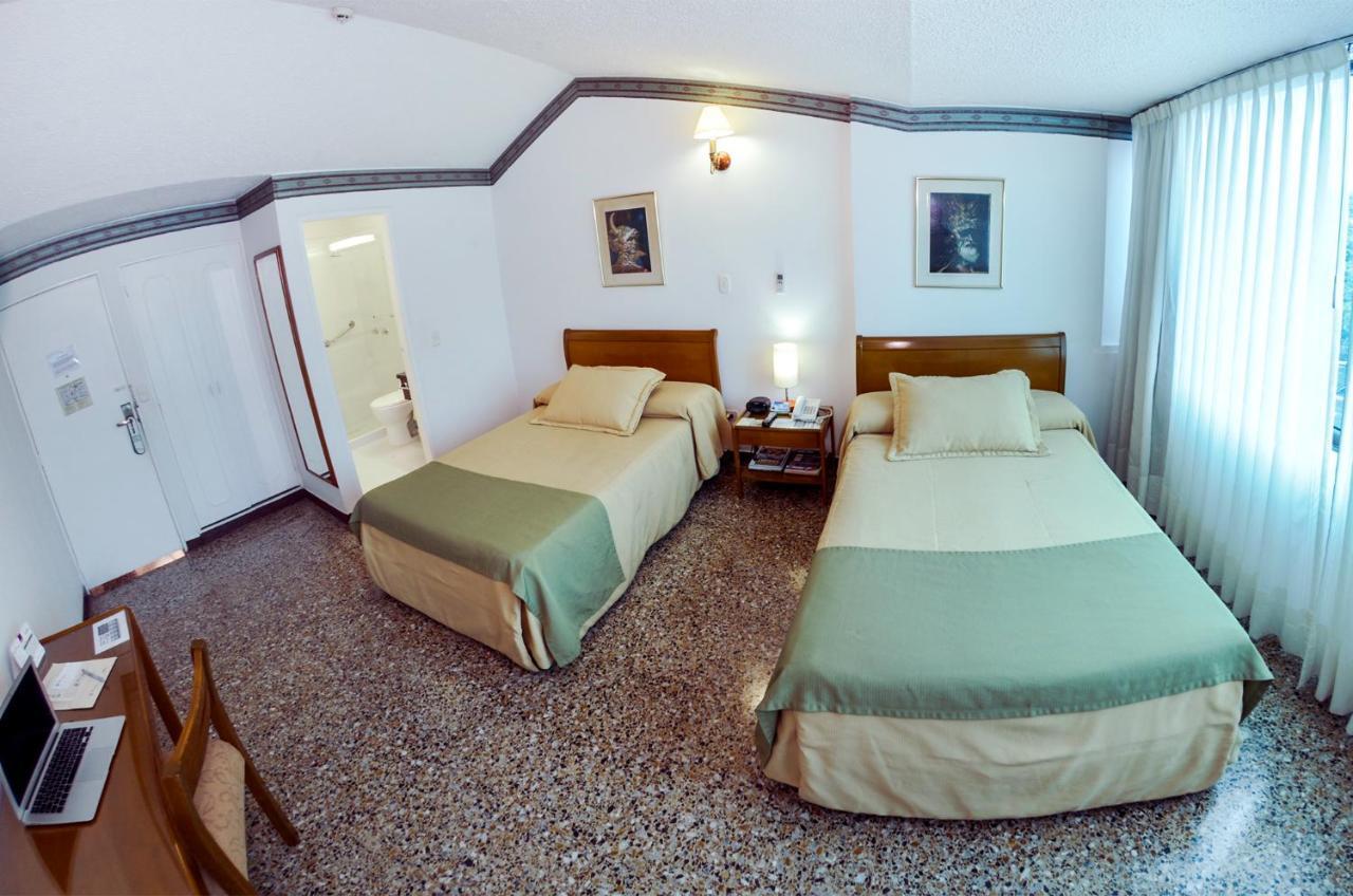 Hotel Villavicencio Plaza Екстериор снимка